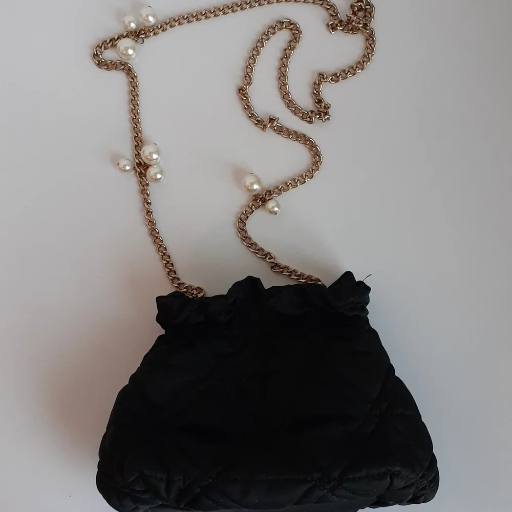 Quilted Black Bag / Purse Crossbody Small - Picture 4 of 8